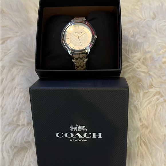 NWT Coach Silver Classic Link Watch - Picture 1 of 4